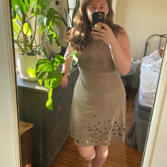 Elie Tahari Dresses & Skirts - 🎉HP🎉 Elie Tahari Coffee Brown Suede Laser Cut Dress - size 14